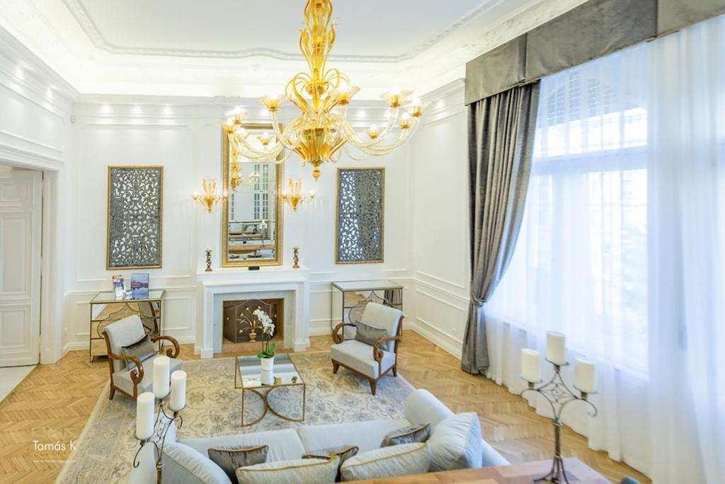 ブダペストBpr The Golden Astoria With Balcony And A/Cアパートメント エクステリア 写真